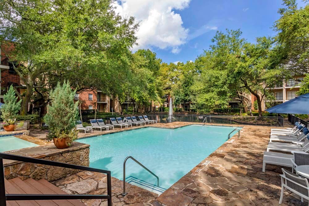 Foundations at River Crest & Lions Head Apartments 1700 Rivercrest Dr