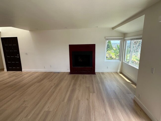 Foto del edificio - 2318 Geranium St
