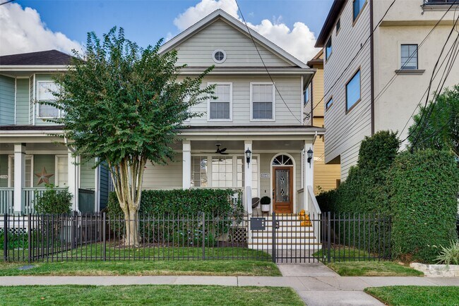 Foto del edificio - 1504 W 23rd St