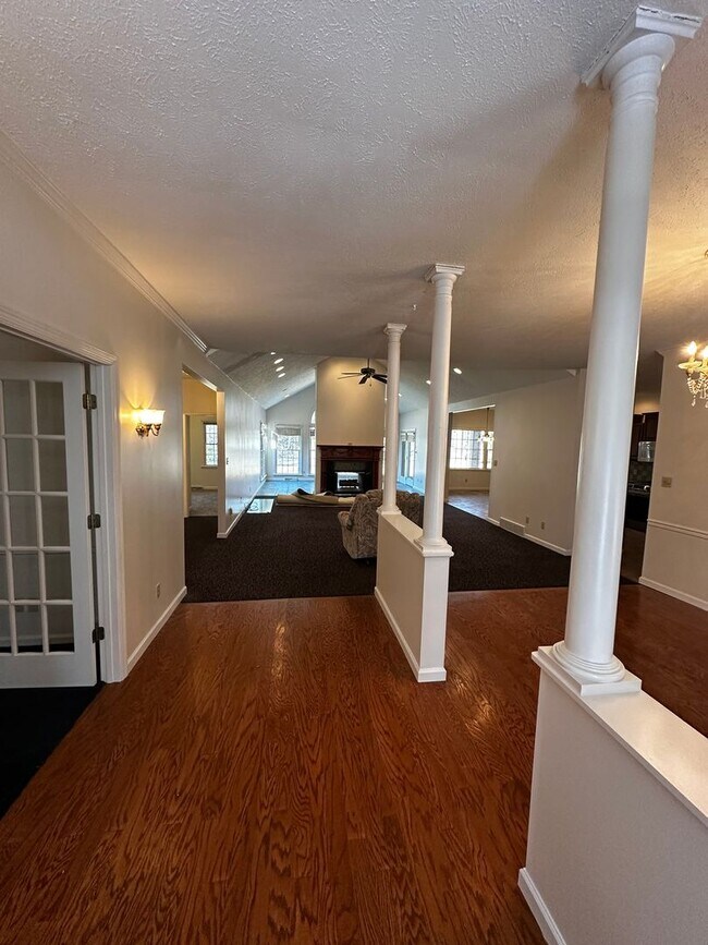 Foto del edificio - 1250-1254 Evans City Rd