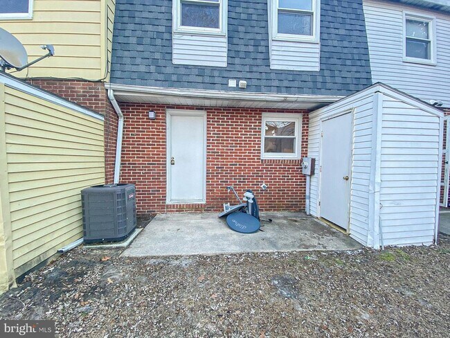Building Photo - 778 Hemlock St