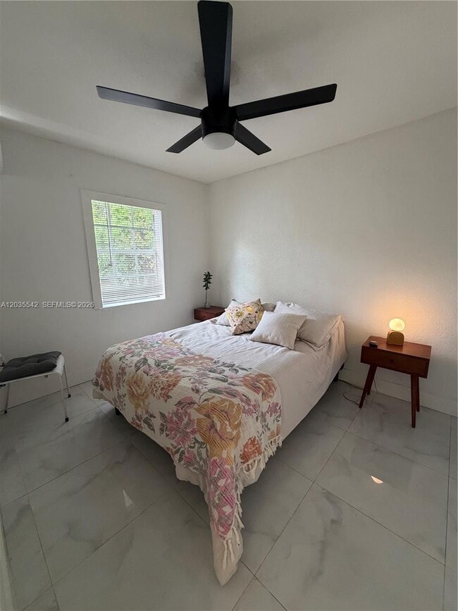 Foto del edificio - 645 NE 35th St