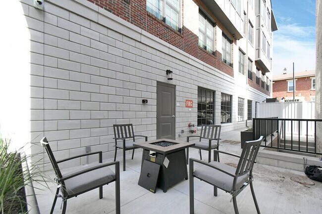 Foto del edificio - 534 E Rich St