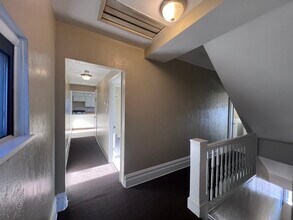 Building Photo - 310 28th St