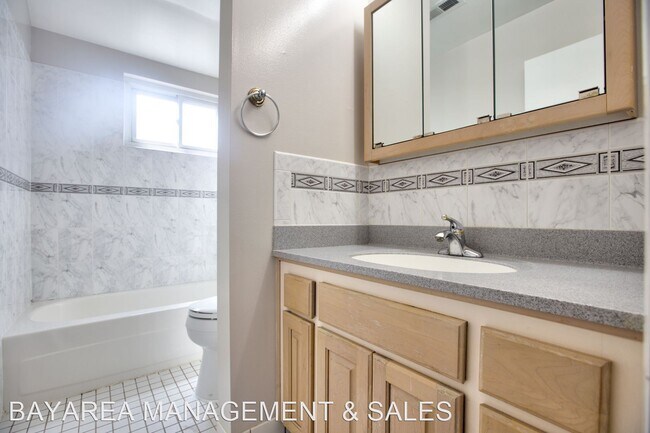 Building Photo - 4 br, 3 bath House - 5326 Westbury Court