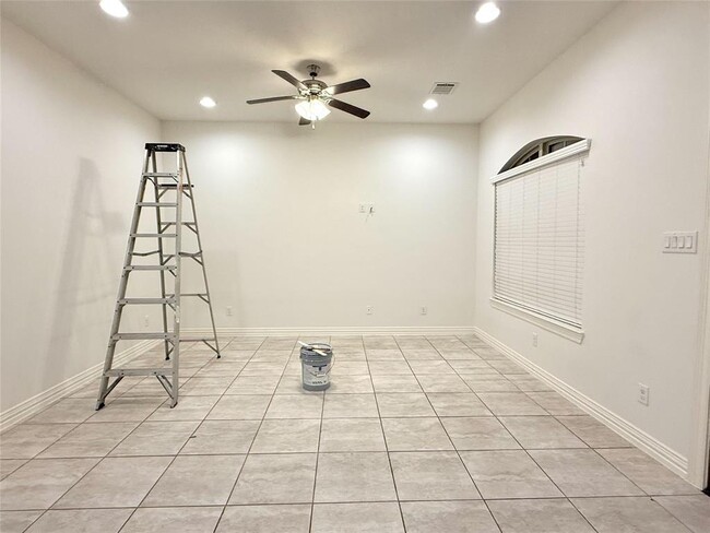 Building Photo - 2610 Appian Wy