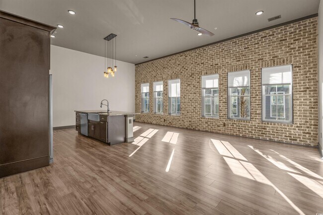 Foto del edificio - 80 Shady Oak Ln