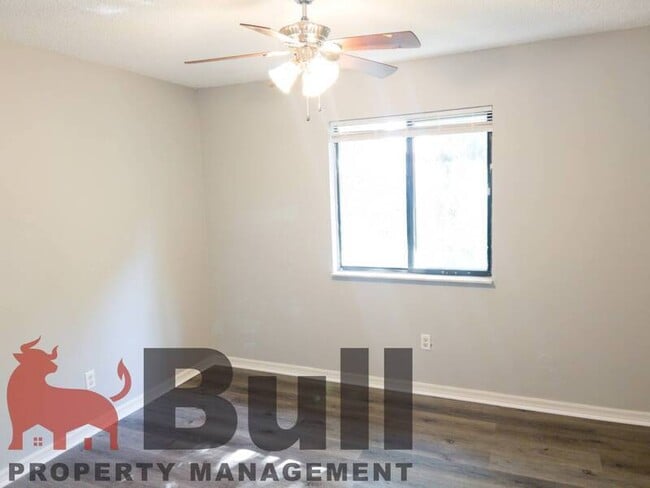 Foto del edificio - 105 Jergo Rd