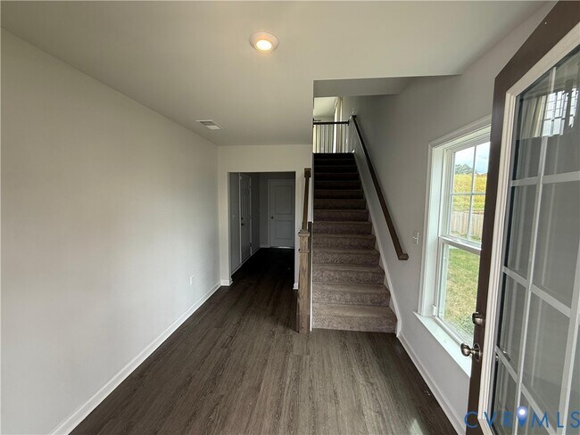 Building Photo - 625 Rivanna Hl Rd