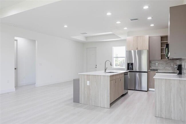 Building Photo - 1816 Braddock Ave