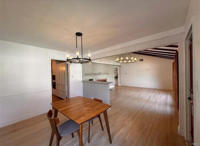 Foto del edificio - 3021 W Clark Ave