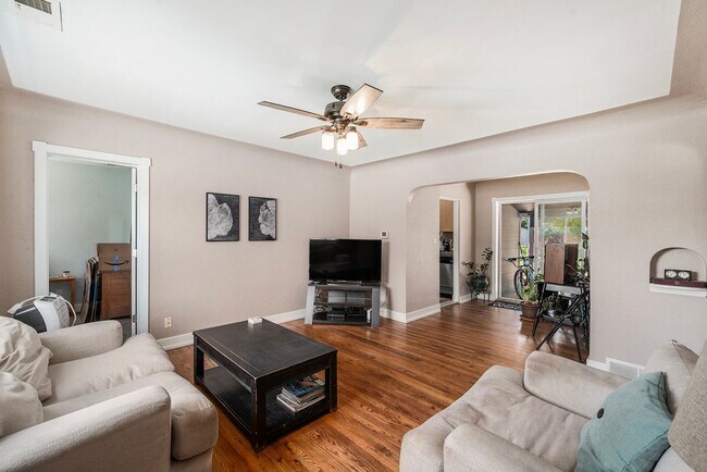 Foto del edificio - Beautiful Home Available in Berkeley Neigh...