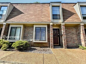 Building Photo - 6563 Poplar Woods Cir S