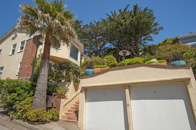 Foto del edificio - Elegant Bay View Triplex in Sausalito