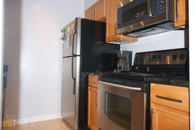 Building Photo - 2955 Seven Pines Ln