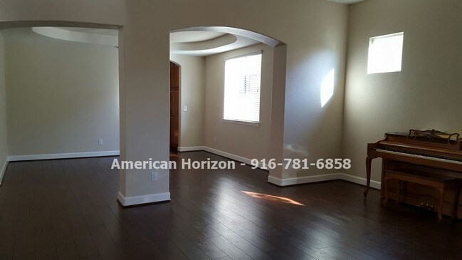 Foto del edificio - LEASED--Highland Park 5 Bedroom