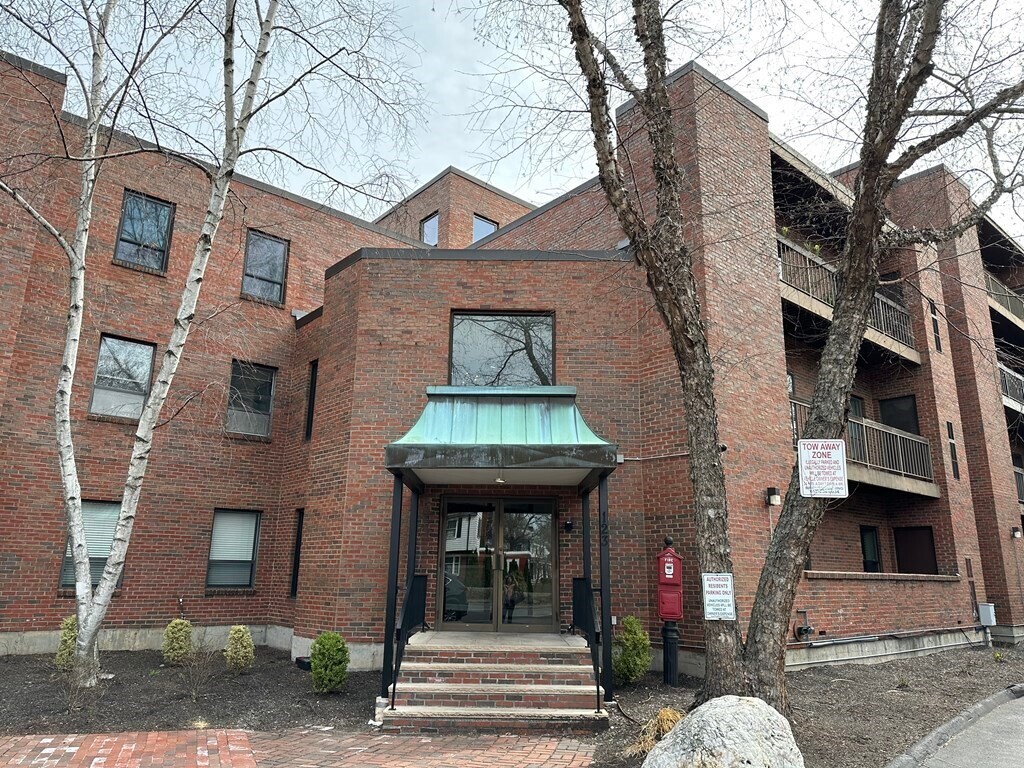 123 Elm St Unit D12, Quincy, MA 02169 Condo for Rent in Quincy, MA