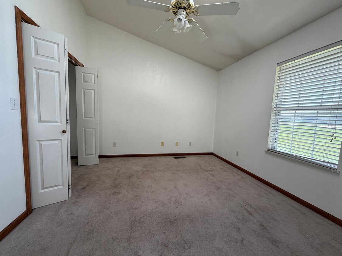 Foto del edificio - 2 bed/1.5bath Condo in Chatham. $1200