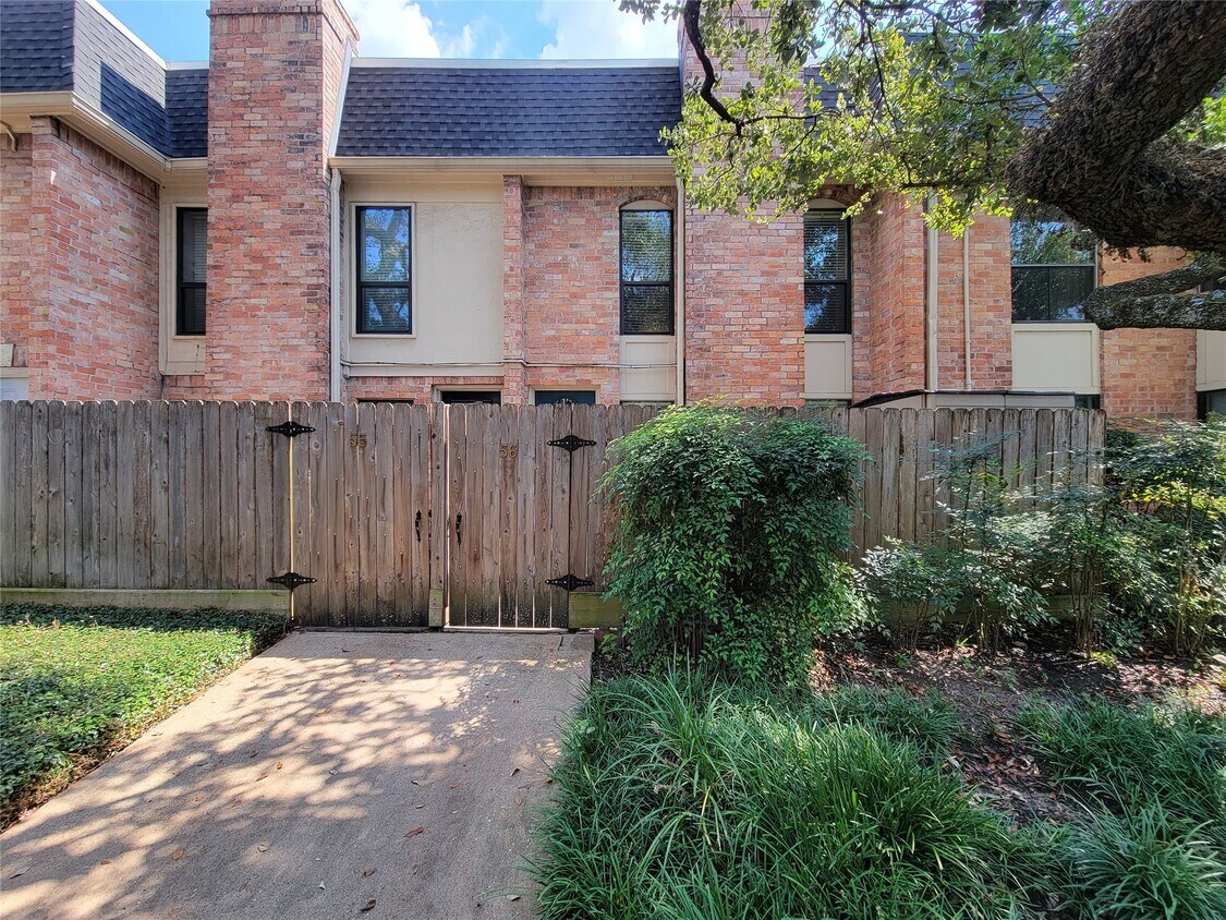 Foto principal - 1601 S Shepherd Dr