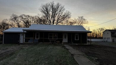 Building Photo - 126 Connector Rd