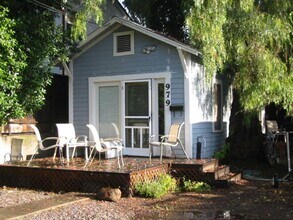 Building Photo - 977-979 Pismo St