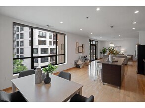Building Photo - 3104 W Lake St