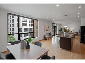 Building Photo - 3104 W Lake St