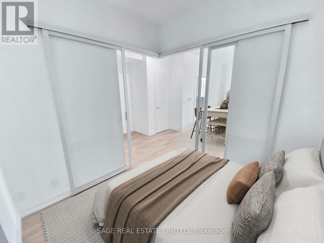 Photo du bâtiment - 2020-2020 Bathurst St