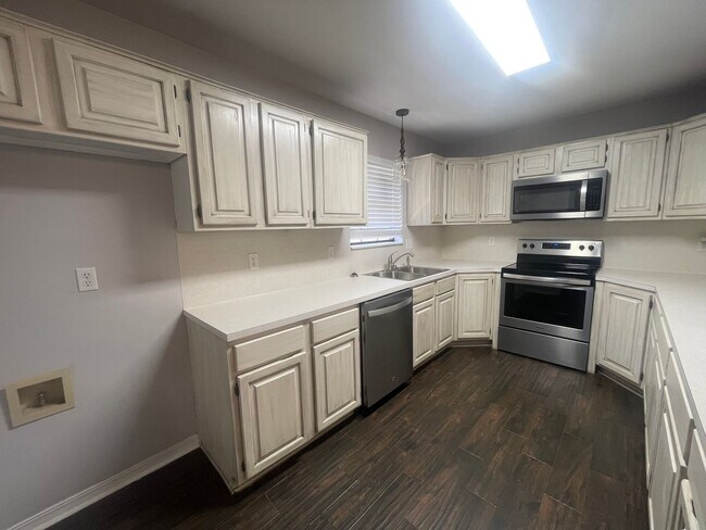 Foto del edificio - Haughton Beauty with Bonus Room