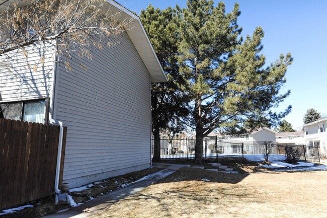 Photo - 1956 S Oswego Way Townhome