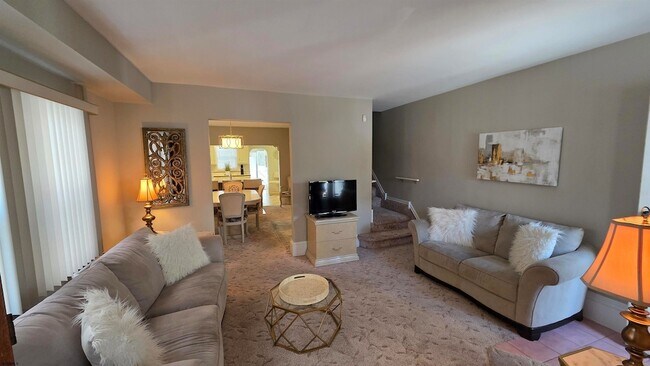 Foto del edificio - 34 N Montgomery Ave