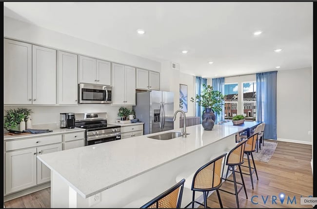 Foto del edificio - 6117 Primrose Path Rd