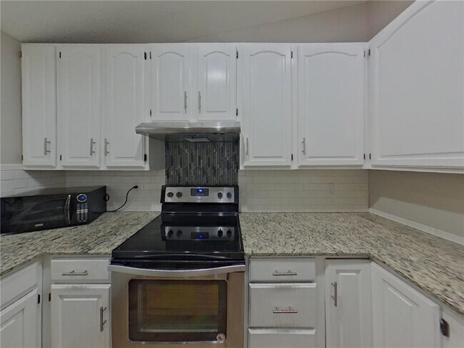 Building Photo - 805 Garrison Ct