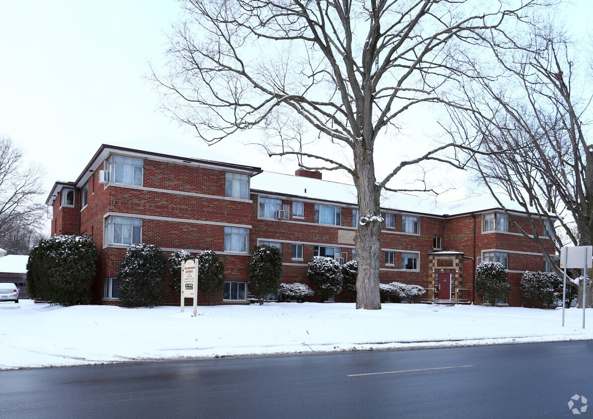 Fairlawn Manor apartments Apartments in Akron, OH