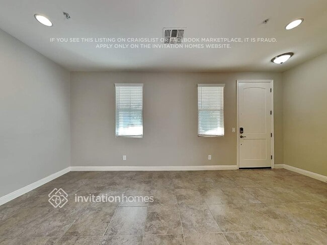 Foto del edificio - 20919 W White Rock Rd