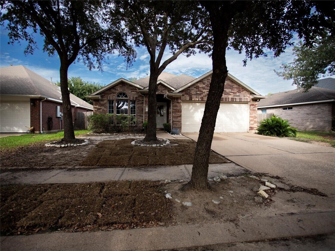 Primary Photo - 16714 Mallory Bridge Dr