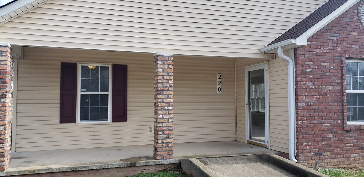 Foto principal - 220 Phillips St