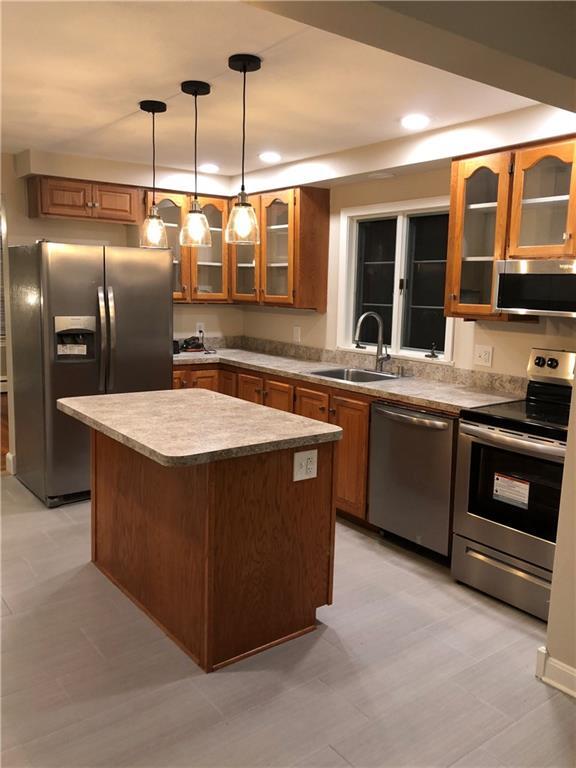 Foto principal - 119 Simmonsville Ave