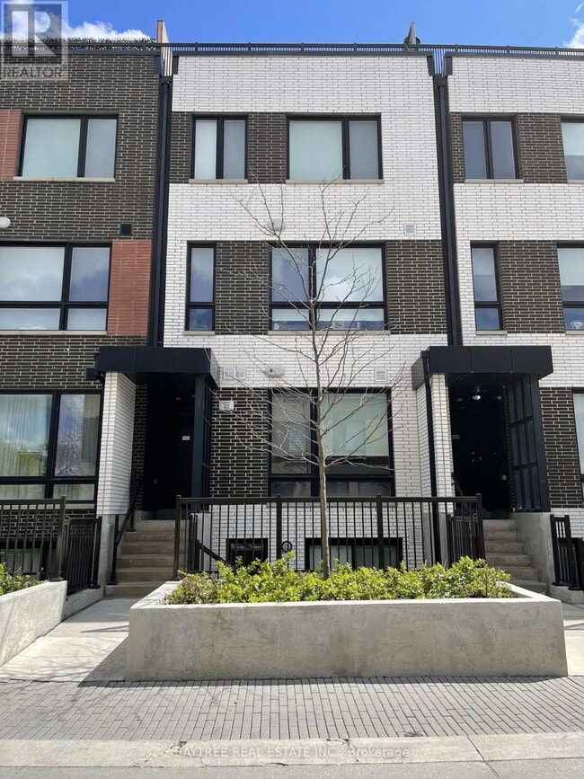 Building Photo - 40 Ed Clark Gdns