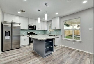 Building Photo - 1816 Wallin Loop
