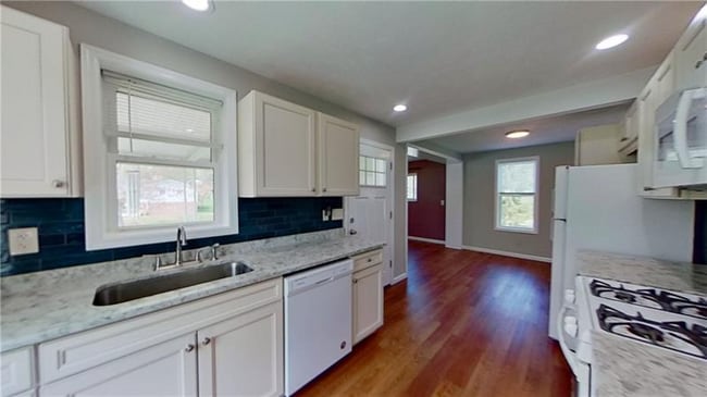 Building Photo - 1001 Fairview Dr