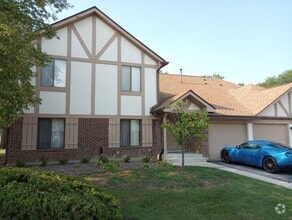 Building Photo - 826 Knottingham Dr