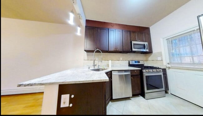 Foto del edificio - 372 Bay Ridge Ave
