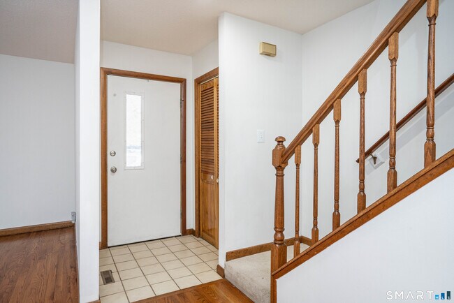 Foto del edificio - 449 S Main St