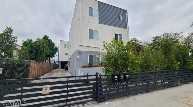 Foto del edificio - 839 E 32nd St