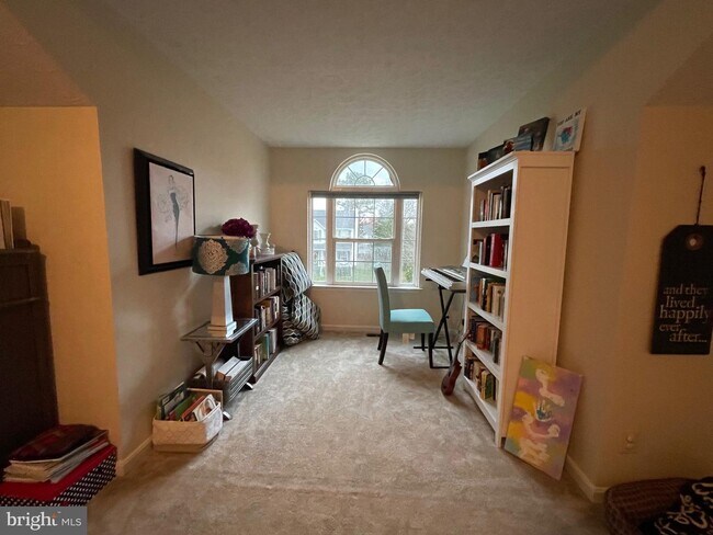 Foto del edificio - 22120 Victoria Cir
