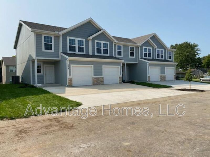 Foto principal - 341 N 5th Terrace