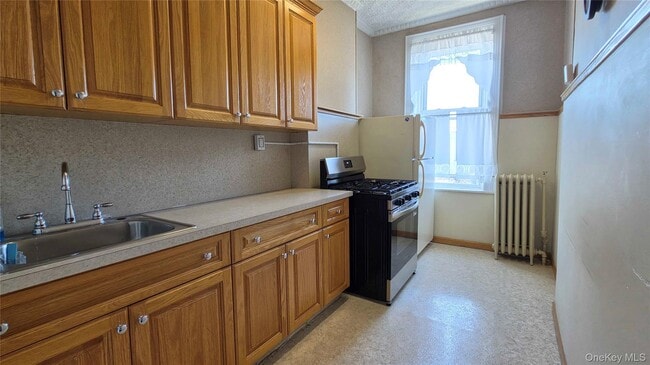 Foto del edificio - 60-24 70th Ave