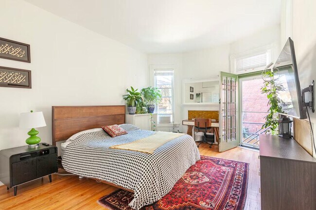 Foto del edificio - 1709 New Hampshire Ave NW