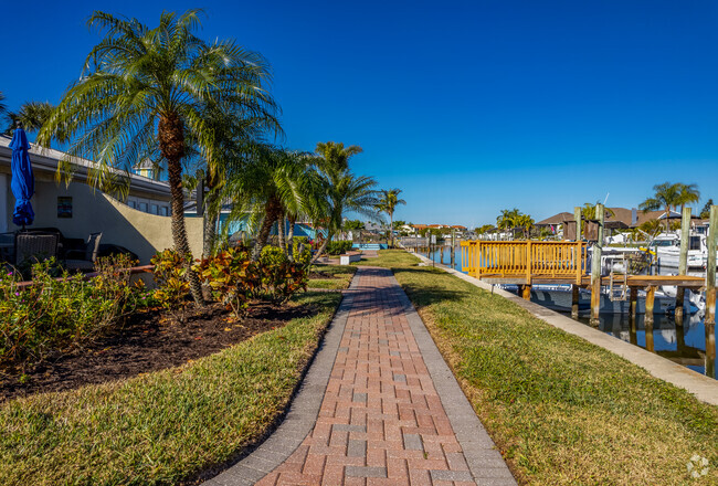 Walkways Along the Water - Pilars Harbour